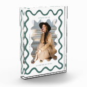 Quirky Green Wavy Line Graduate Keepake Fotoblock (Links)