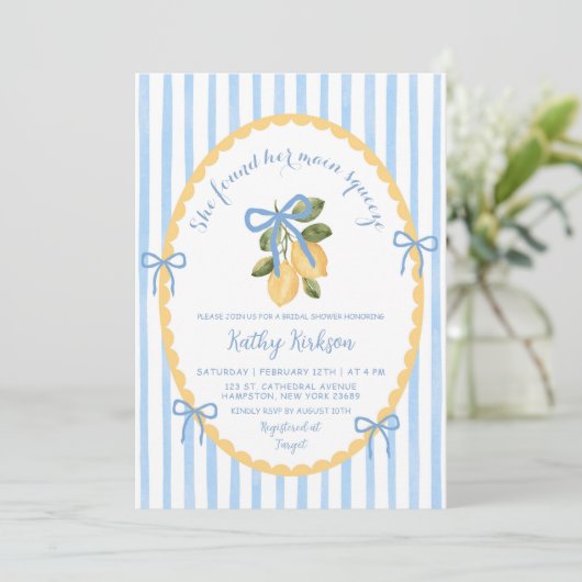 Quirky Illustration Blue Bow Lemon Italian Bridal Einladung (Stehend Vorderseite)