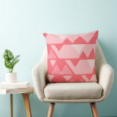 Quirky Jagged Pattern Pink Throw Kissen (Stuhl )