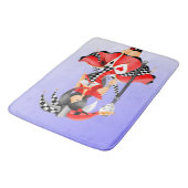 Quirky Jester & Puppet King Red Bath Mat Badematte (Schrägansicht)