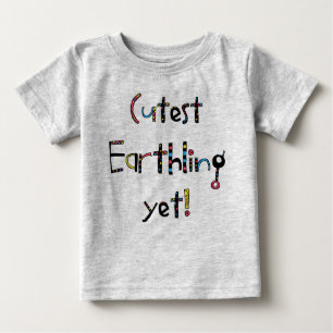 Quirky Niedlicher Erdling Fast! Rot-Gelb Baby T-shirt