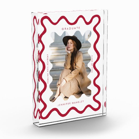 Quirky Red Wavy Line Graduate Keepake Fotoblock (Links)