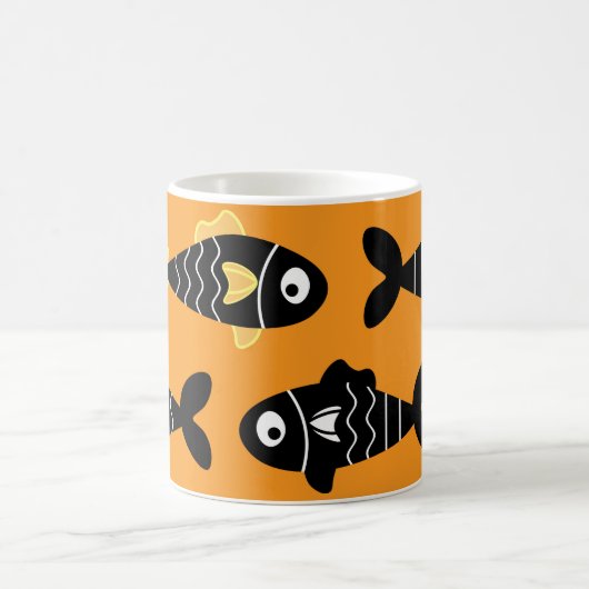 Quirky Seamless Black Fish Pattern mit Gelb Kaffeetasse (Mittel)