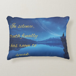 Quote on Silence Pillow Dekokissen