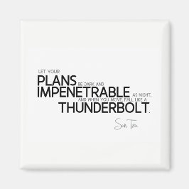 QUOTEN: Sun Tzu: Dunkel und undurchdringlich Magnet