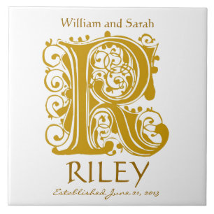 R Gold Monogramm auf Weiß - Namen Hochzeitdatum Ti Fliese