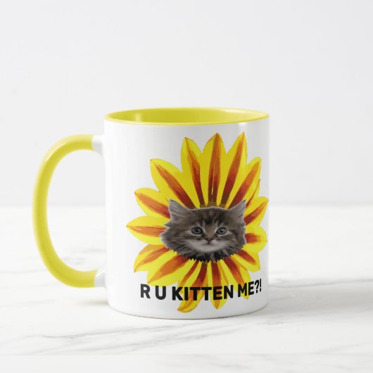 R U KITTEN MICH?! Sonnenblumenkite Gesicht Humor Tasse (Links)