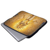 Ra – Ägyptischer Sonnengott´2 Laptopschutzhülle (Vorne Knopf)