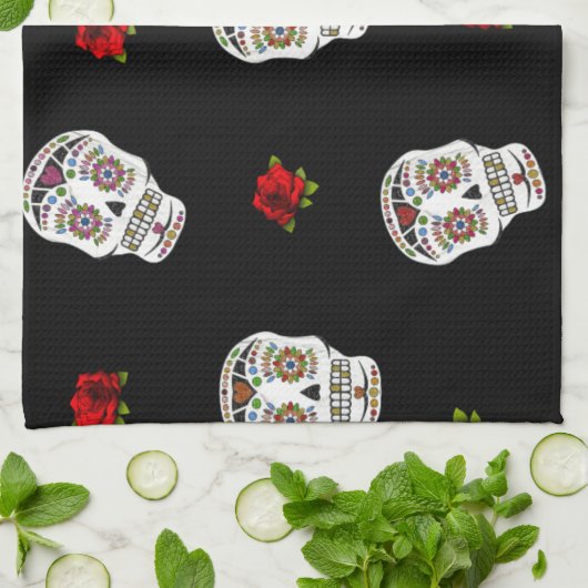 RAB Rockabilly Sugar Skulls Rose auf schwarz Geschirrtuch (Gefaltet)