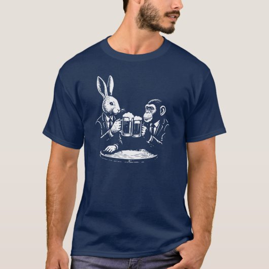 rabbit and monkey are drinking beer in the pub T-Shirt (Vorderseite)