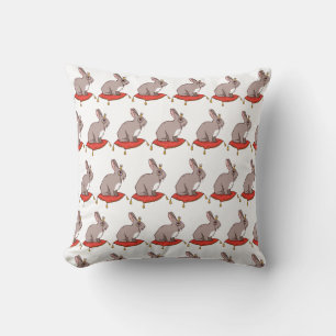 Rabbit Royalty Kissen