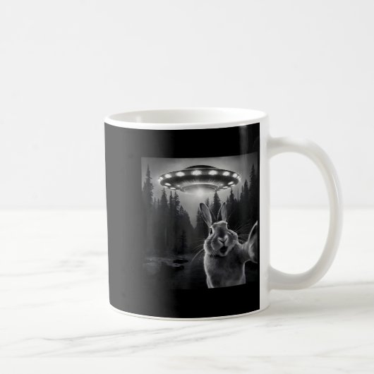 Rabbit Selfie With Ufo - Funny Bunny Graphic Alien Kaffeetasse (Rechts)