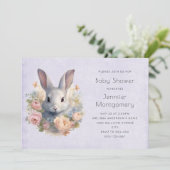 Rabbit Surrounded by Flowers Cute Baby Shower Einladung (Stehend Vorderseite)