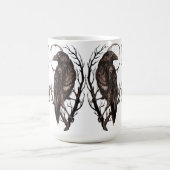 Rabe in totem Baum - Dunkle Gothic-Kunst Kaffeetasse (Mittel)