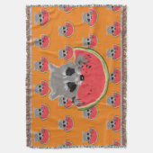Raccoon aß Wassermelone Decke (Vorderseite Vertikal)