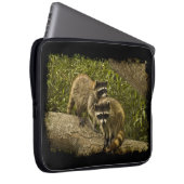 Raccoon Black Edge Laptopschutzhülle (Vorne Rechts)