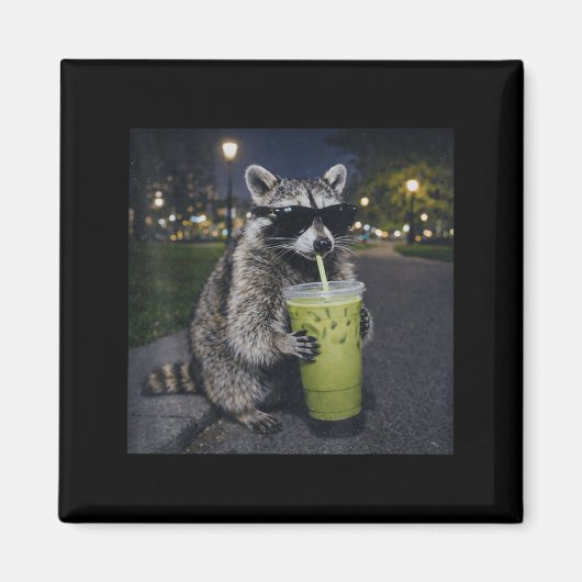 Raccoon drinking iced matcha latte funny animal magnet (Vorne)
