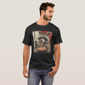 Raccoon Eating Ramen Japanese Noodles Funny Racoon T-Shirt (Vorne ganz)