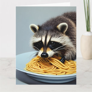 Raccoon Eating Spaghetti Grußkarte Karte