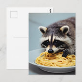 Raccoon Eating Spaghetti Postkarte (Vorne/Hinten)