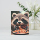 Raccoon Eats Spaghetti Postkarte (Stehend Vorderseite)