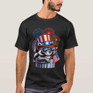 Raccoon im Müll 4. Juli American Flag Patriotic T-Shirt