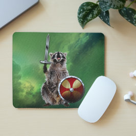 Raccoon im Weltraumschild Schwert Niedlich lustig Mousepad