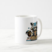 Raccoon isst Pizza Kaffeetasse (VorderseiteRechts)