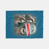 Raccoon Meme 3 Racoons Howling At Moon Funny Weird Fleecedecke (Vorderseite (Horizontal))