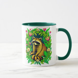 Raccoon mitten im Garten der Wildblume Tasse