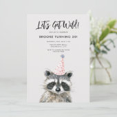 Raccoon Party Hat Woodland Geburtstag Einladung (Stehend Vorderseite)