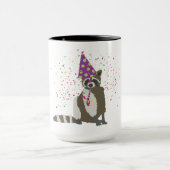 Raccoon Partying - Tiere mit einem Party Tasse (Zentrum)