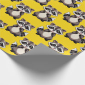 Raccoon Pattern Design Yellow  Geschenkpapier (Ecke)