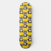 Raccoon Pattern Design Yellow  Skateboard (Vorderseite)