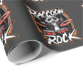 Raccoon Rock T - Shirt - Funny Raccoon Cowboy Desi Geschenkpapier (Rolleneckpunkt)