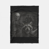 Raccoon Selfie With Skeleton Funny Raccoon Hallowe Fleecedecke (Vorderseite)