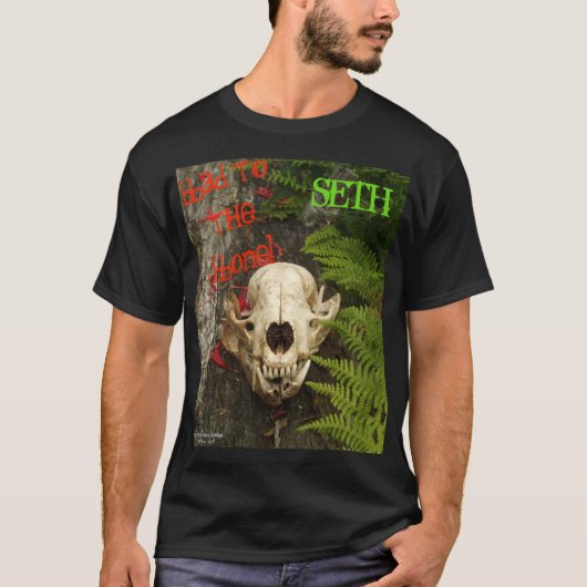Raccoon Skull Altes Holz mit Farne und rote Monard T-Shirt (Vorderseite)