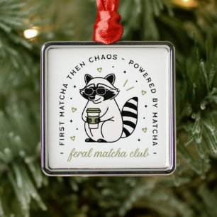 Raccoon trinken Matcha lustige kawaii Ästhetik Ornament Aus Metall