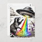 Raccoon und das Rainbow UFO auf einer Wildblume Postkarte (Vorne/Hinten)