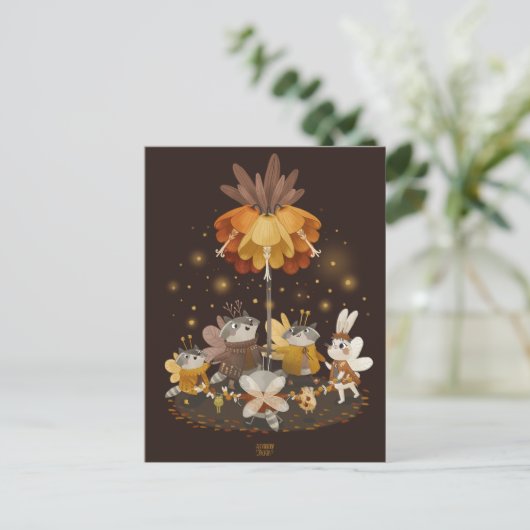 Raccoons Magic Blume von Alexandra Dikaia Postkarte (Stehend Vorderseite)