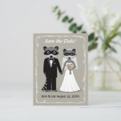 Raccoons Wedding Save the Date (Warm Gray) Ankündigungspostkarte (Stehend Vorderseite)