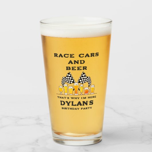 Race Cars & Beer Checkered Flag Raceday Birthday Glas (Vorne (Gefüllt))