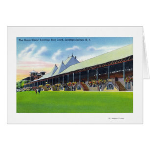 Racegruns Ansicht des Grand Stand auf der Strecke