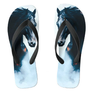 Racing Black Horse Portrait Minimalistisch Badesandalen