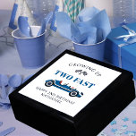 Racing Car Boy's Geburtstags-Geschenkboxen Erinnerungskiste<br><div class="desc">Wenn Sie eine schöne Sake-Geschenkboxen für diesen kleinen Jungen in Ihrem Leben suchen, dessen Geburtstag es ist, dann schauen Sie nicht weiter! Diese Geschenkboxen mit dem Thema Rennwagen ist ideal für einen kleinen Jungen! Die Geschenkboxen ist so einfach zu personalisieren - wenn es für einen 2. Geburtstag ist, können Sie...</div>