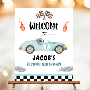 Racing Race Car Zwei schnelles neugieriges Junge W Poster