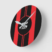 Racing Red Double Stripes Sport Custom Runde Wanduhr (Winkel)