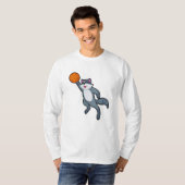 Racoon als Basketballspieler mit Basketball T-Shirt (Vorne ganz)
