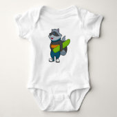 Racoon as Snowboarder with Snowboard Baby Strampler (Vorderseite)