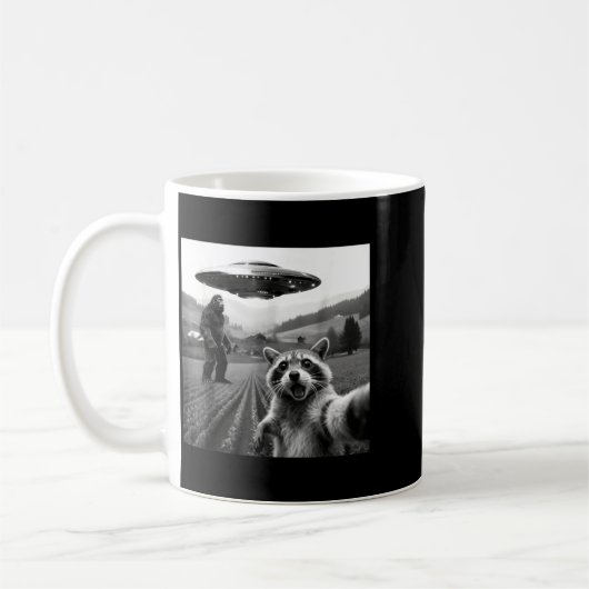 Racoon Bigfoot Selfie Ufo Funny Racoon Alien Bigfo Kaffeetasse (Links)